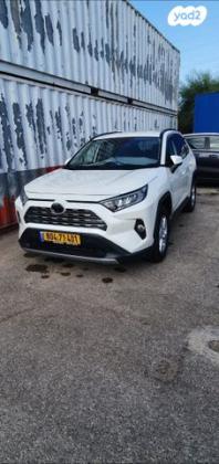 טויוטה RAV4 ארוך 4X2 Experience אוט' 2.0 (175 כ''ס) בנזין 2019 למכירה בראשון לציון