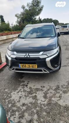 מיצובישי אאוטלנדר Instyle אוט' 7 מק' 2.0 (150 כ"ס) בנזין 2020 למכירה במודיעין מכבים רעות