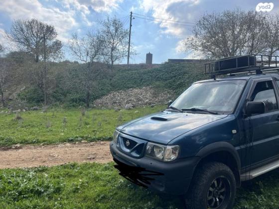 ניסאן טראנו ארוך 4X4 SR אוט' דיזל 2.7 (125 כ''ס) דיזל 2001 למכירה בתל אביב יפו