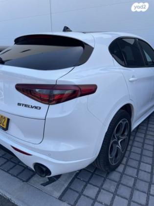 אלפא רומיאו סטלויו 4X4 Veloce AWD אוט' 2.0 (280 כ''ס) בנזין 2022 למכירה במודיעין מכבים רעות