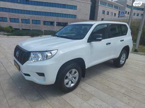 טויוטה לנד קרוזר ארוך TS 7 אוט' 7 מק' דיזל 5 דל' 2.8 (204 כ"ס) דיזל 2023 למכירה בבית דגן