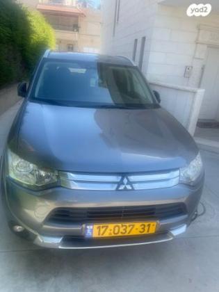 מיצובישי אאוטלנדר 4X4 Supreme אוט' 7 מק' 2.0 (150 כ"ס) בנזין 2014 למכירה בעכו