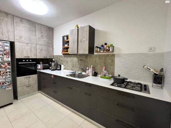 יהושע בן גמלא 7 (הדר)