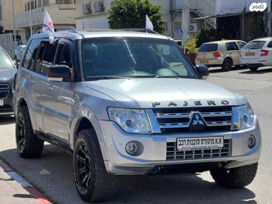 מיצובישי פג'רו ארוך 4X4 Dakar אוט' דיזל 7 מק' 3.2 (200 כ''ס) דיזל 2012 למכירה בנתניה
