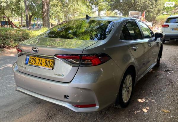 טויוטה קורולה הייבריד Sense סדאן אוט' 1.8 (98 כ''ס) בנזין 2022 למכירה בחיפה