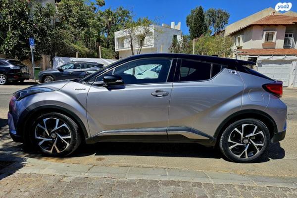 טויוטה C-HR Chic הייבריד אוט' 1.8 (98 כ"ס) בנזין 2018 למכירה ביבנה