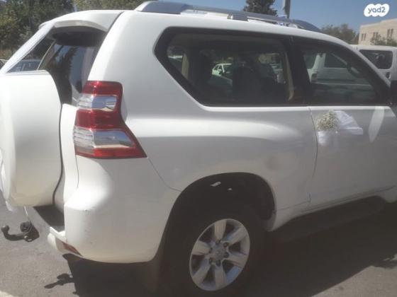 טויוטה לנד קרוזר קצר 4X4 Select SR אוט' דיזל 3.0 (190 כ''ס) דיזל 2014 למכירה בירושלים