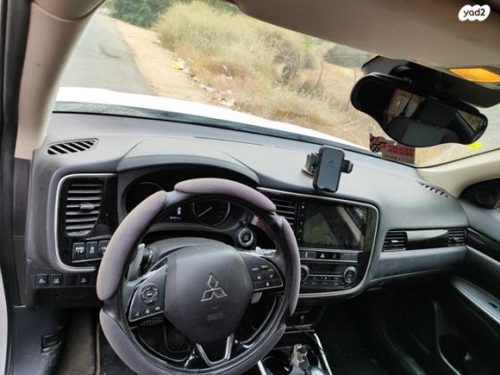 מיצובישי אאוטלנדר Instyle אוט' 7 מק' 2.0 (150 כ"ס) בנזין 2019 למכירה בכפר רתמים