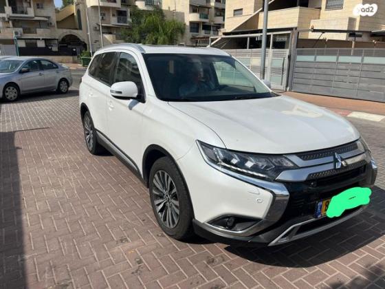 מיצובישי אאוטלנדר Premium אוט' 7 מק' 2.0 (150 כ''ס) בנזין 2020 למכירה במגדל העמק