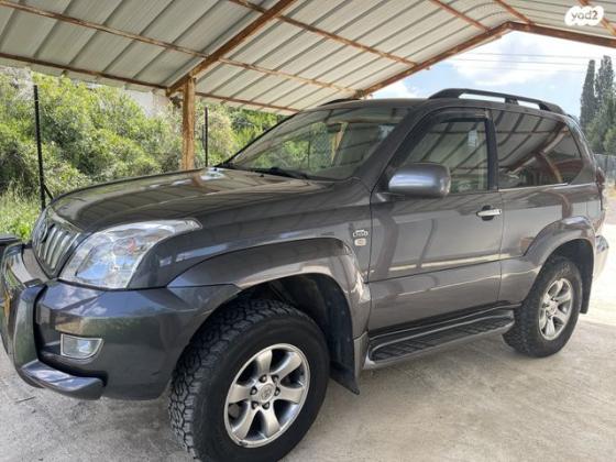 טויוטה לנד קרוזר קצר 4X4 Premium אוט' דיזל 3.0 (173 כ''ס) דיזל 2008 למכירה בחיפה