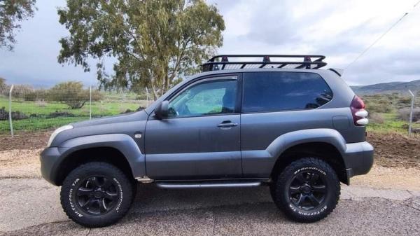 טויוטה לנד קרוזר קצר 4X4 Luxury אוט' דיזל 3.0 (173 כ''ס) דיזל 2007 למכירה בשמיר