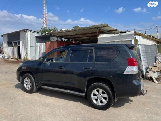 טויוטה לנד קרוזר ארוך 4X4 Select אוט' דיזל 7 מק' 3.0 (173 כ''ס) דיזל 2010 למכירה בעראבה