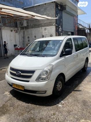 יונדאי H1 I800 מיניבוס אוט' דיזל 8 מק' 2.5 (170 כ''ס) דיזל 2012 למכירה ביבנה