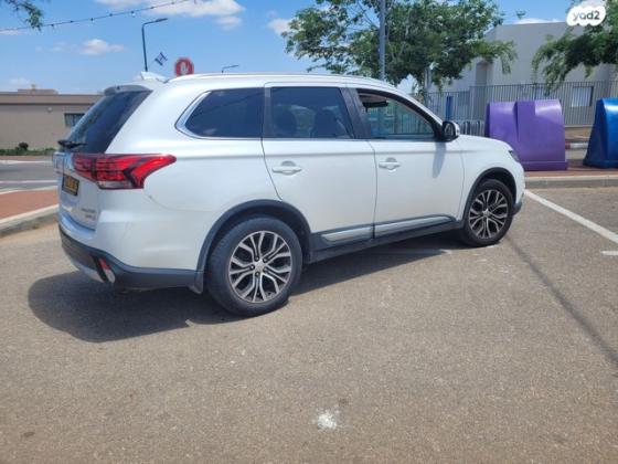 מיצובישי אאוטלנדר Premium אוט' 7 מק' 2.0 (150 כ''ס) בנזין 2017 למכירה ביקיר