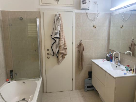 הרב אוורבוך 26 (הדר)