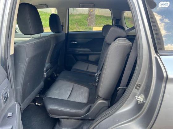 מיצובישי אאוטלנדר Instyle אוט' 7 מק' 2.0 (150 כ"ס) בנזין 2015 למכירה בנתניה