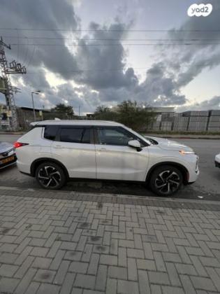 מיצובישי אאוטלנדר Premium אוט' 7 מק' 2.5 (181 כ"ס) בנזין 2021 למכירה באשדוד