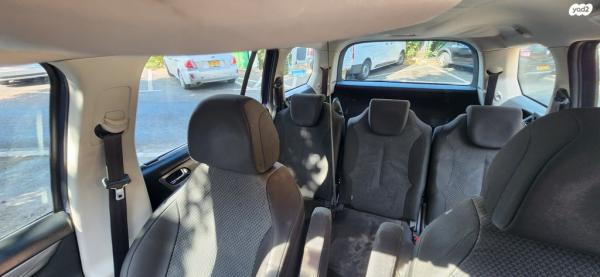 סיטרואן C4 פיקאסו SX רובוטית 7 מק' 1.6 (156 כ''ס) בנזין 2013 למכירה בקרית טבעון