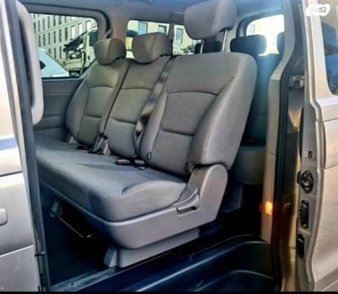 יונדאי i800 GLS CRDI מיניבוס אוט' דיזל 8 מק' 2.5 (170 כ"ס) דיזל 2018 למכירה בתל אביב יפו