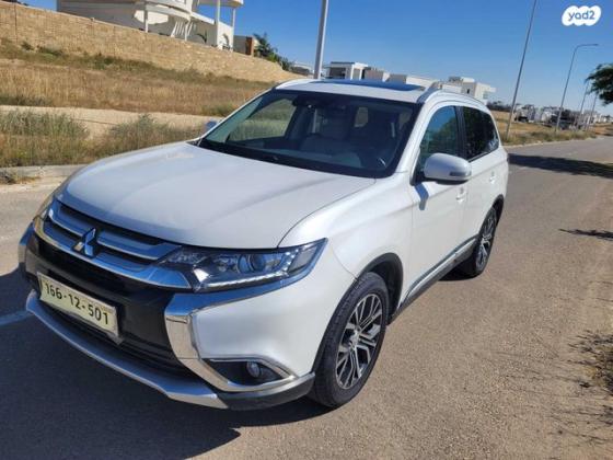 מיצובישי אאוטלנדר Instyle אוט' 7 מק' 2.0 (150 כ"ס) בנזין 2018 למכירה בבאר שבע