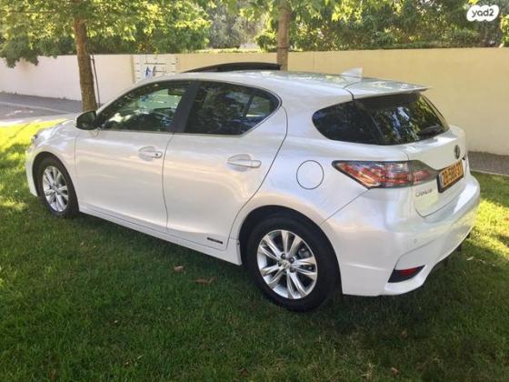 לקסוס CT200H Premium הייבריד אוט' 1.8 (99 כ"ס) בנזין 2016 למכירה בבת ים