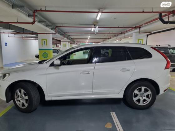 וולוו XC60 T5 Kinetic סטיישן אוט' 2.0 (245 כ''ס) בנזין 2014 למכירה בתל אביב יפו