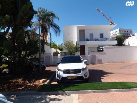 קיה סורנטו EX אוט' 7 מק' 2.4 (188 כ"ס) בנזין 2017 למכירה בפתח תקווה