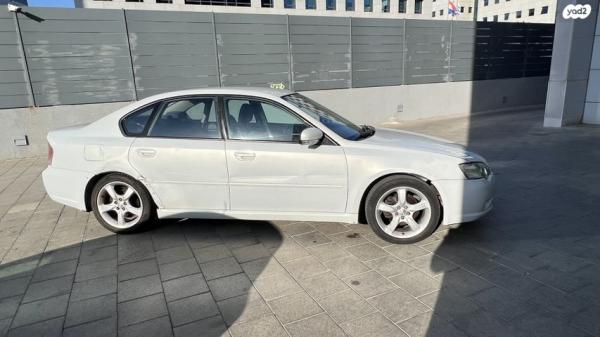 סובארו B4 4X4 R סדאן אוט' 2.0 (165 כ''ס) בנזין 2006 למכירה בהרצליה