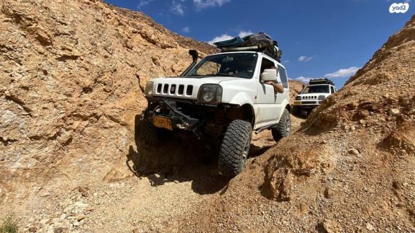 סוזוקי ג'ימני 4X4 JLX-J אוט' 1.3 (85 כ''ס) בנזין 2010 למכירה בתל מונד