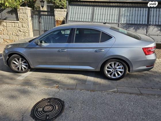 סקודה סופרב (2019 ואילך) Ambition FL אוט' סדאן 1.5 (150 כ''ס) בנזין 2021 למכירה בנווה אילן