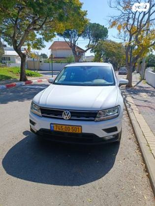 פולקסווגן טיגואן 4X4 Comfortline Plus אוט' 2.0 (190 כ''ס) בנזין 2019 למכירה בפתח תקווה