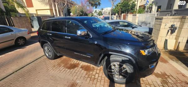 ג'יפ / Jeep גרנד צ'ירוקי 4X4 Laredo אוט' 5 מק' 3.6 (286 כ''ס) בנזין 2019 למכירה בכפר יונה