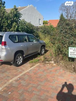 טויוטה לנד קרוזר ארוך 4X4 Select אוט' דיזל 7 מק' 3.0 (173 כ''ס) דיזל 2010 למכירה בעין שריד