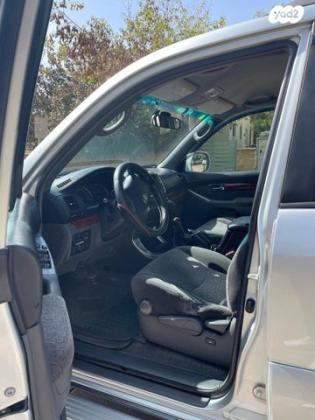 טויוטה לנד קרוזר ארוך 4X4 STD אוט' דיזל 8 מק' 3.0 (173 כ''ס) דיזל 2009 למכירה במשגב דב