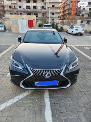 לקסוס ES300H Premium הייבריד אוט' 2.5 (178 כ''ס) בנזין 2019 למכירה בראש העין
