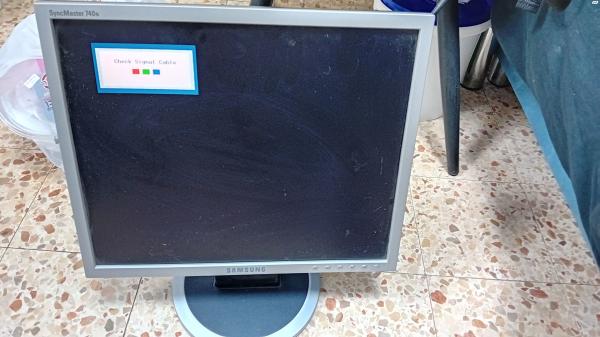 מסך מחשב של חברת lenovo