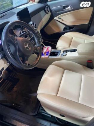 מרצדס GLA GLA200 Urban FL אוט' 1.6 (156 כ"ס) [2017 ואילך] בנזין 2019 למכירה בכפר סבא