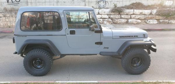 ג'יפ תע''ר סופה ידני ארוך בנזין 3.9 בנזין 1995 למכירה בתל אביב יפו