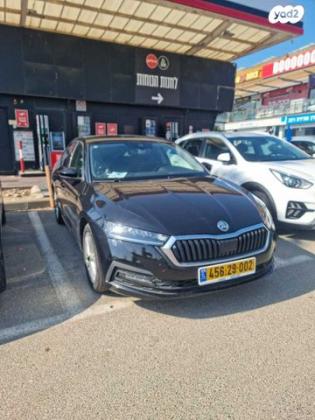 סקודה אוקטביה Ambition אוט' 1.0 (110 כ"ס) בנזין 2021 למכירה במרכז קניות חוצות שפיים