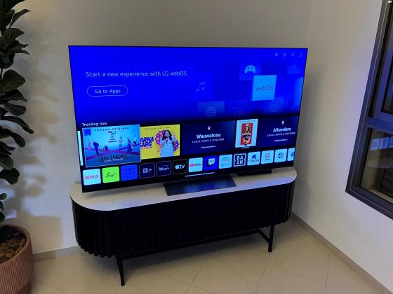 טלויזיה LG במצב * כחדש