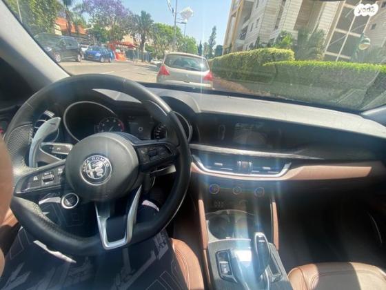 אלפא רומיאו סטלויו 4X4 Monza AWD אוט' 2.0 (200 כ''ס) בנזין 2021 למכירה בגני תקווה