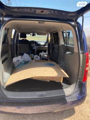 יונדאי i800 GLS CRDI מיניבוס ידני דיזל 8 מק' 2.5 (170 כ"ס) דיזל 2010 למכירה בבית שאן