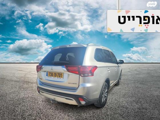 מיצובישי אאוטלנדר Instyle אוט' 7 מק' 2.0 (150 כ"ס) בנזין 2019 למכירה ב