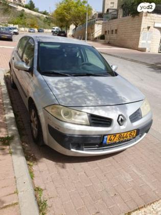 רנו מגאן דור 2 (2004-2010) Business אוט' 4 דל' 1.6 (110 כ''ס) בנזין 2008 למכירה בירושלים