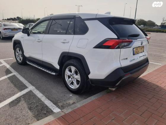 טויוטה RAV4 הייבריד E-xperience הייבריד 5 דל' אוט' 2.5 (178 כ''ס) בנזין 2022 למכירה בתלמי יחיאל