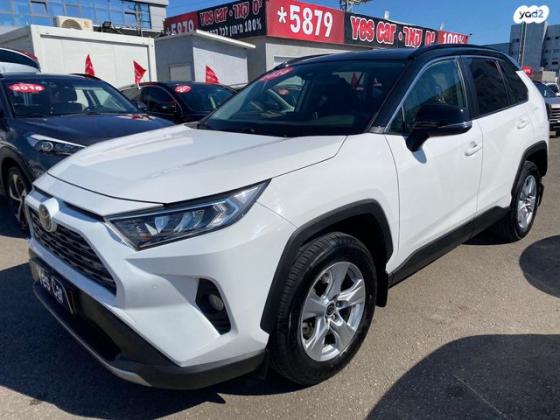 טויוטה RAV4 ארוך 4X2 Experience אוט' 2.0 (175 כ''ס) בנזין 2020 למכירה בחיפה