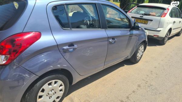 יונדאי i20 Insight אוט' 1.4 (100 כ"ס) בנזין 2013 למכירה בהרצליה