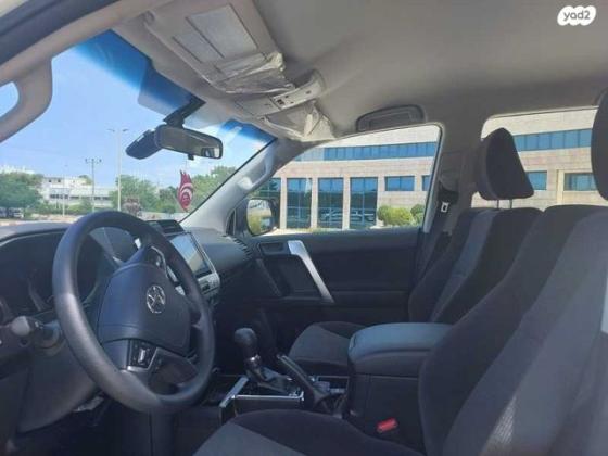 טויוטה לנד קרוזר ארוך TS 7 אוט' 7 מק' דיזל 5 דל' 2.8 (204 כ"ס) דיזל 2023 למכירה בבית דגן