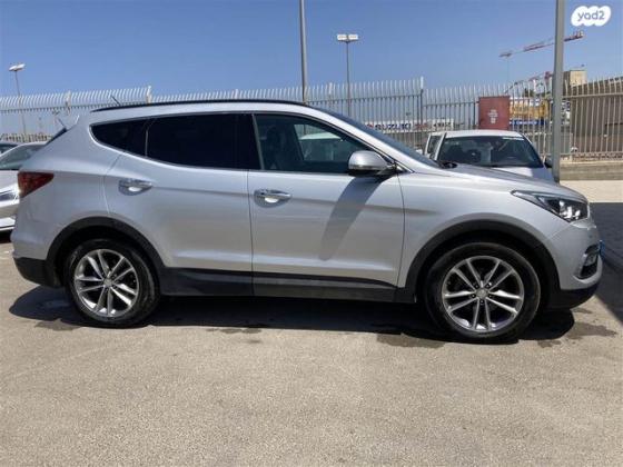 יונדאי סנטה פה 4X4 Luxury אוט' בנזין 7 מק' 2.4 (192 כ"ס) בנזין 2018 למכירה ב