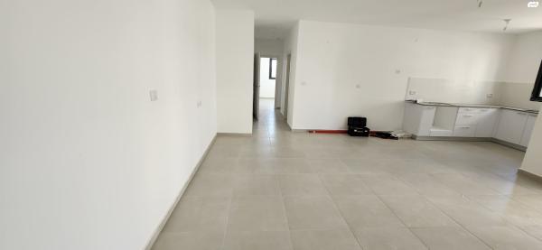 דבורה עומר 14